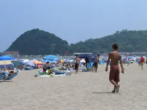 浜辺にて